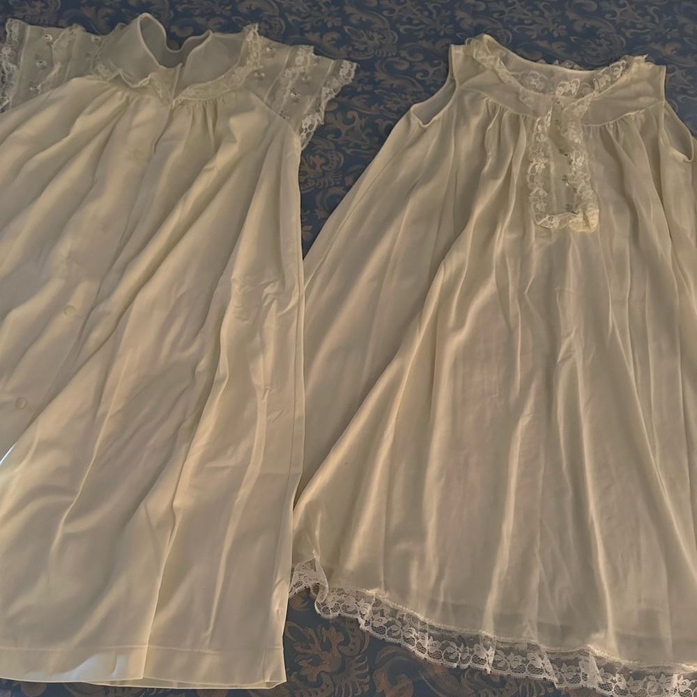 Vintage Yellow Shadowline Maxi Lace Nightgown Robe Petite
